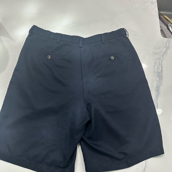 Haggar Black Flat Front Shorts Classic Design - Picture 4 of 4